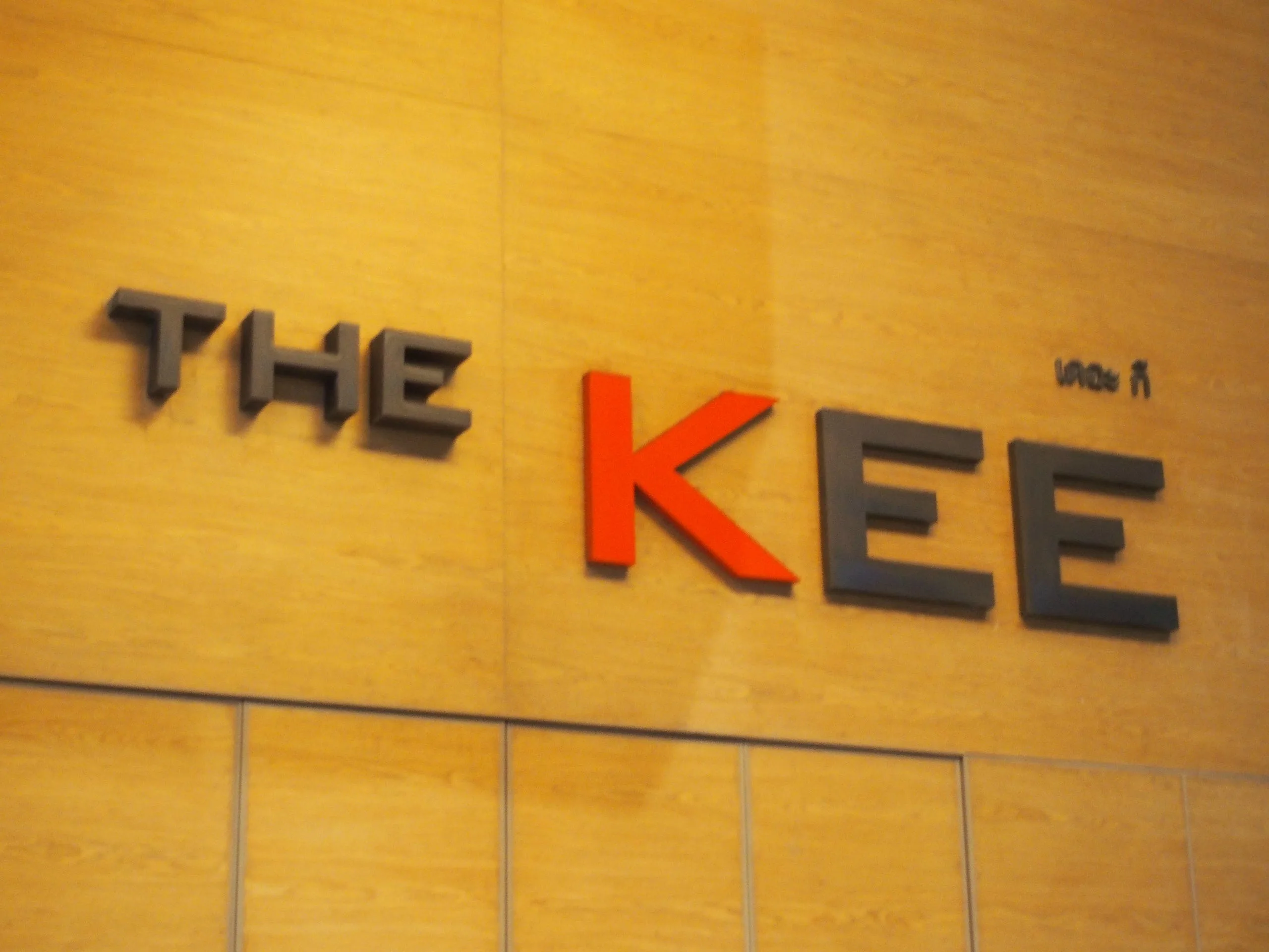 The Kee Resort & Spa の外観サイン