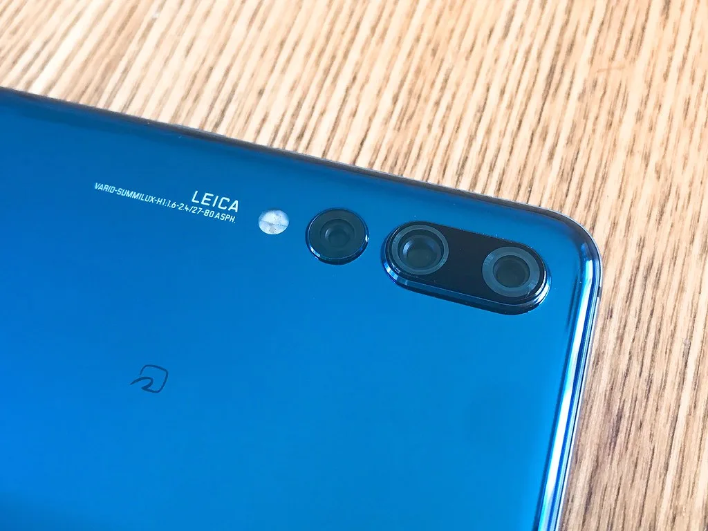HUAWEI P20 Pro 本体