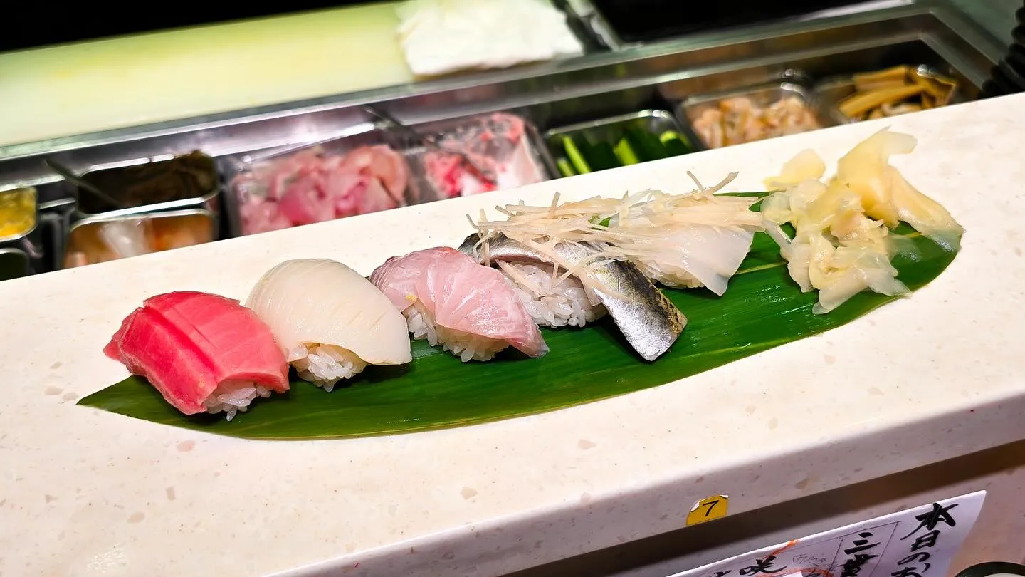 立ち食い寿司 根室花まる 東京ミッドタウン八重洲店 のギャラリー 1